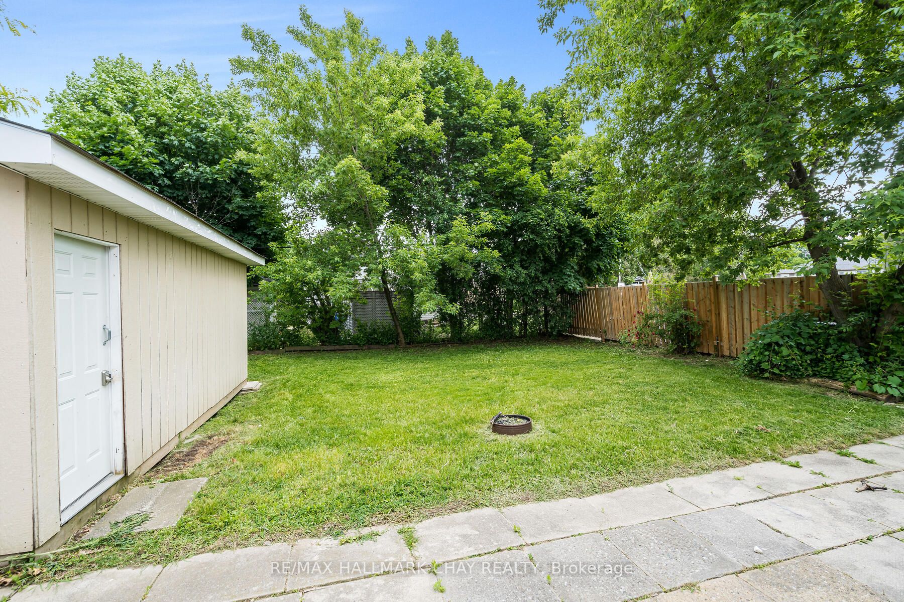 76 Raylawn Cres