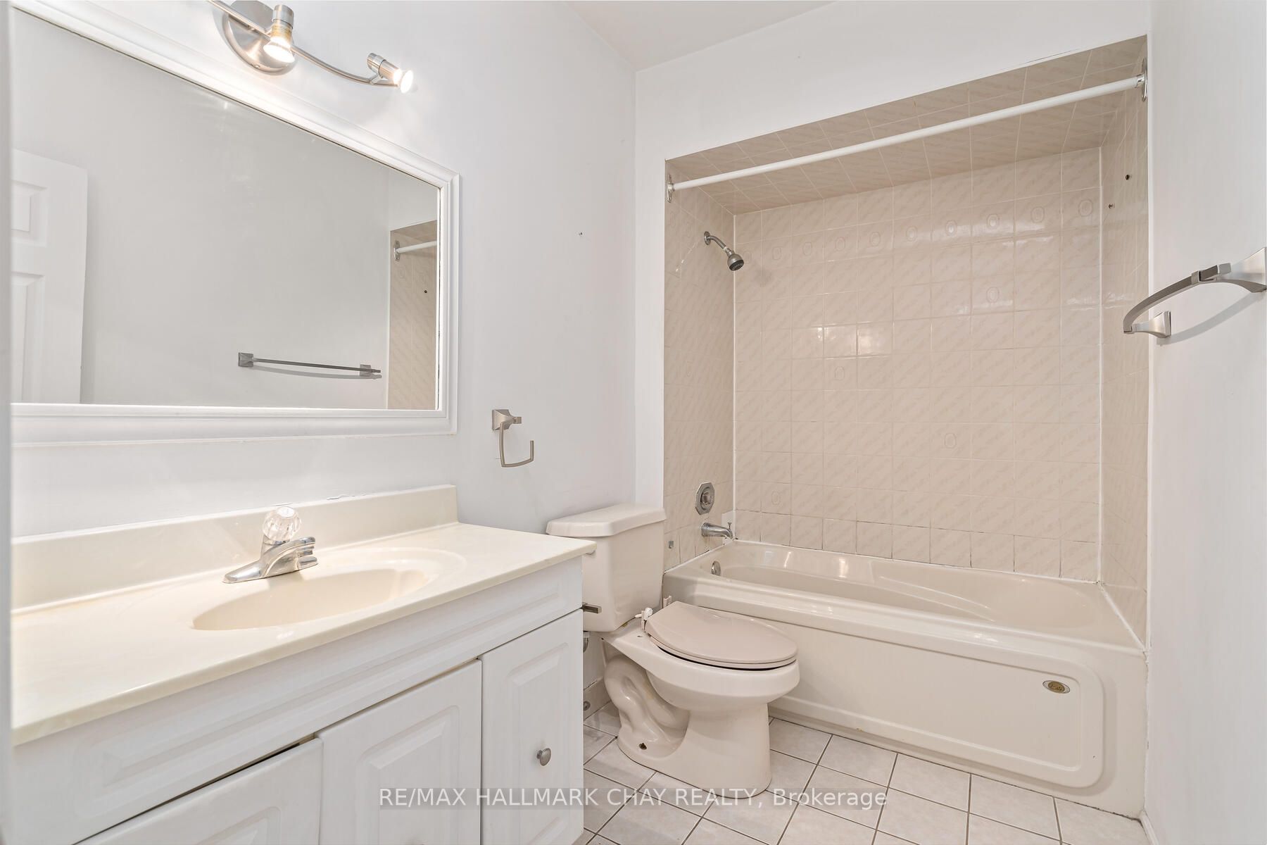 76 Raylawn Cres