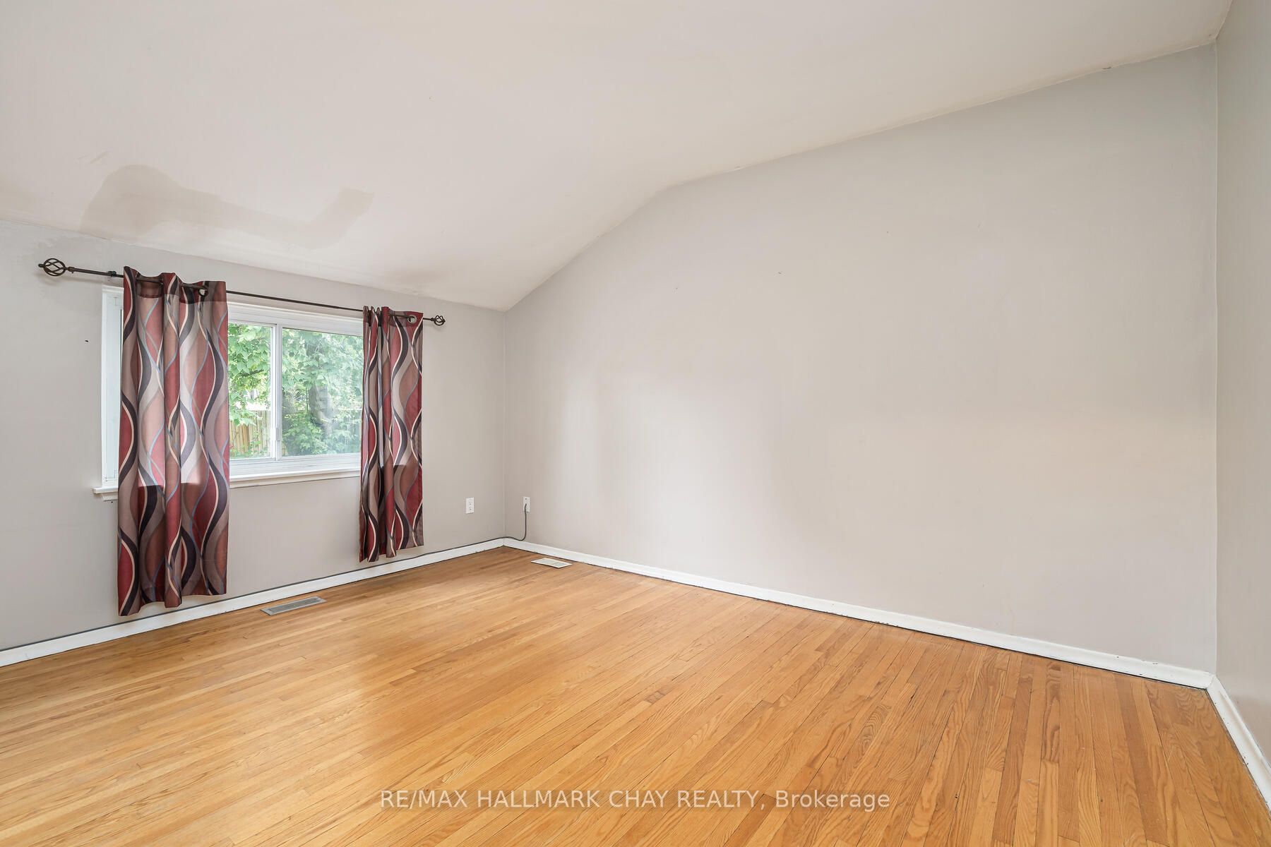 76 Raylawn Cres