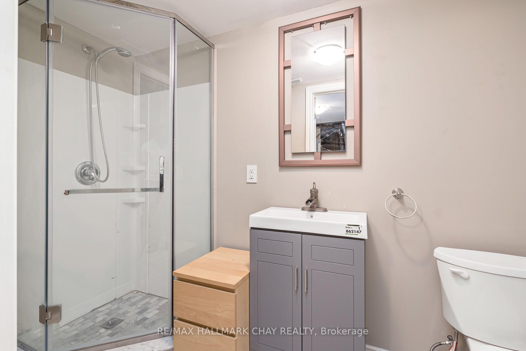 76 Raylawn Cres