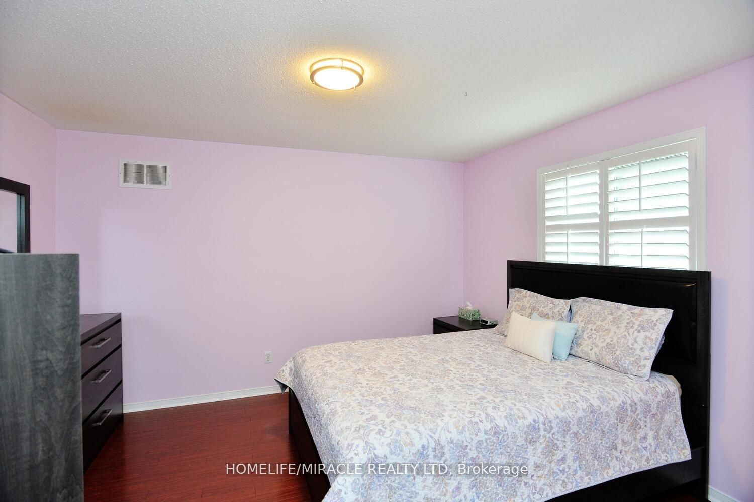 59 Earl Grey Crescent