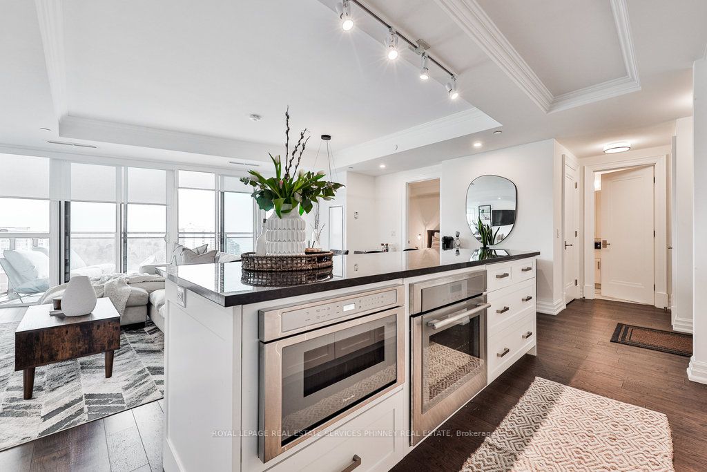 2060 Lakeshore Rd, #1303