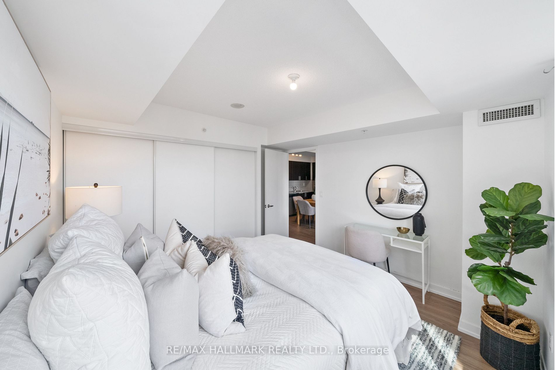 1410 Dupont St, #704