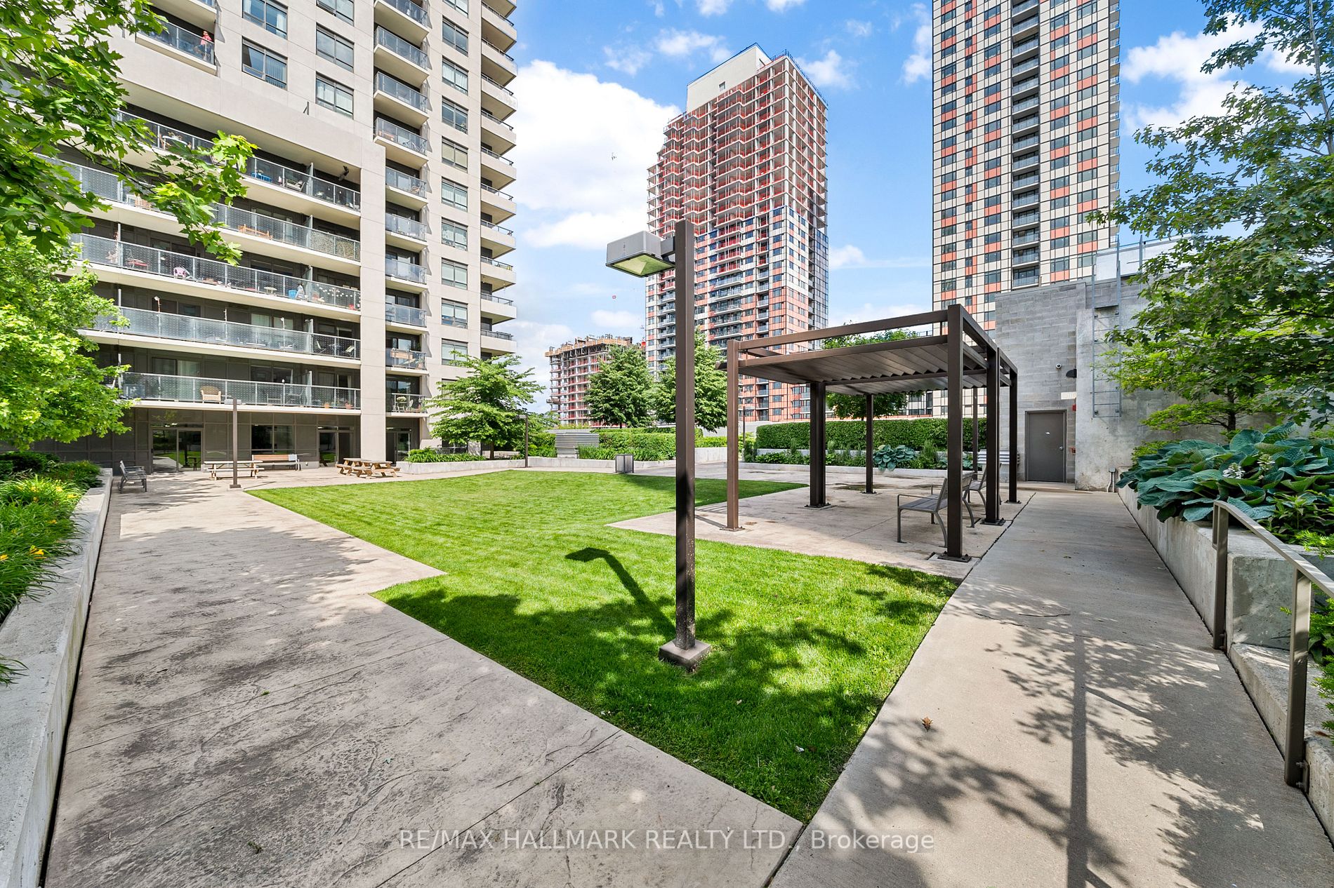 1410 Dupont St, #704