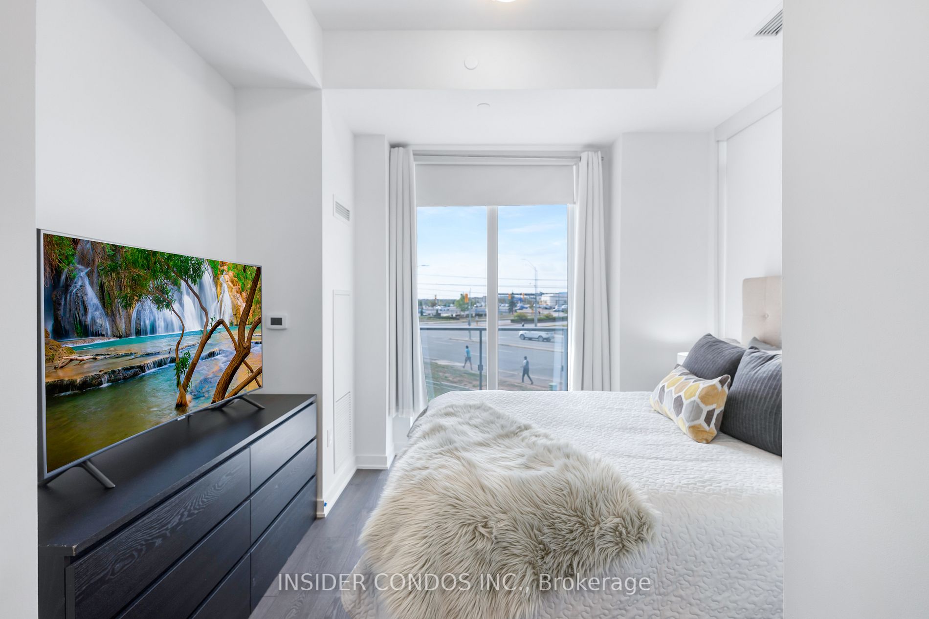 4655 Metcalfe Ave, #202B