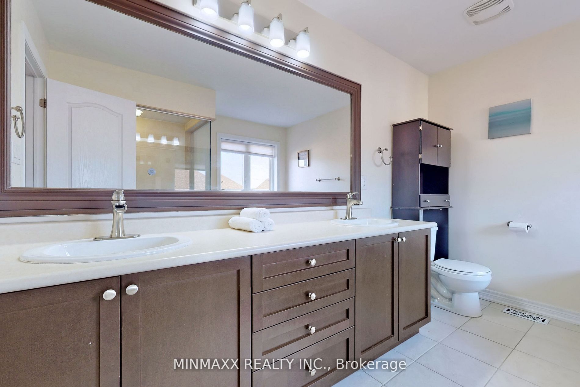 6 Jolana Cres