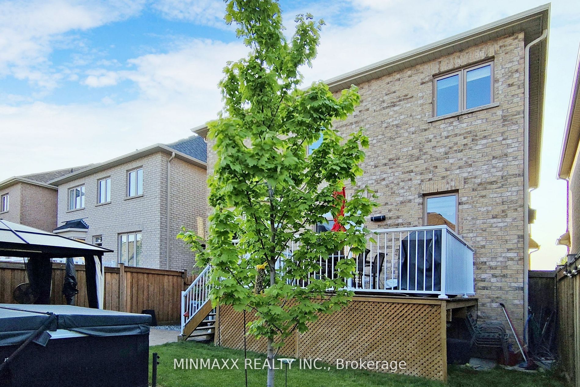 6 Jolana Cres