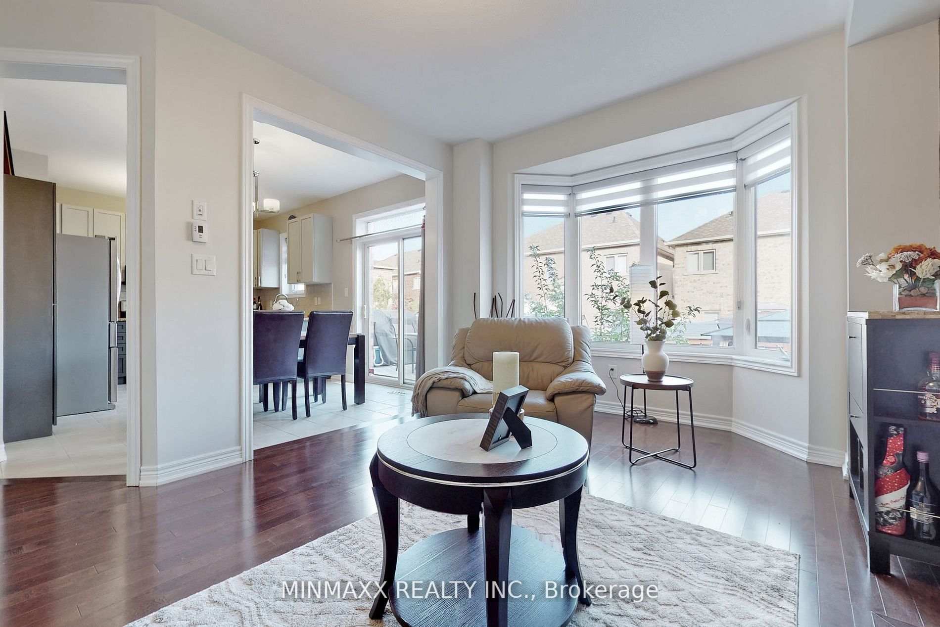 6 Jolana Cres