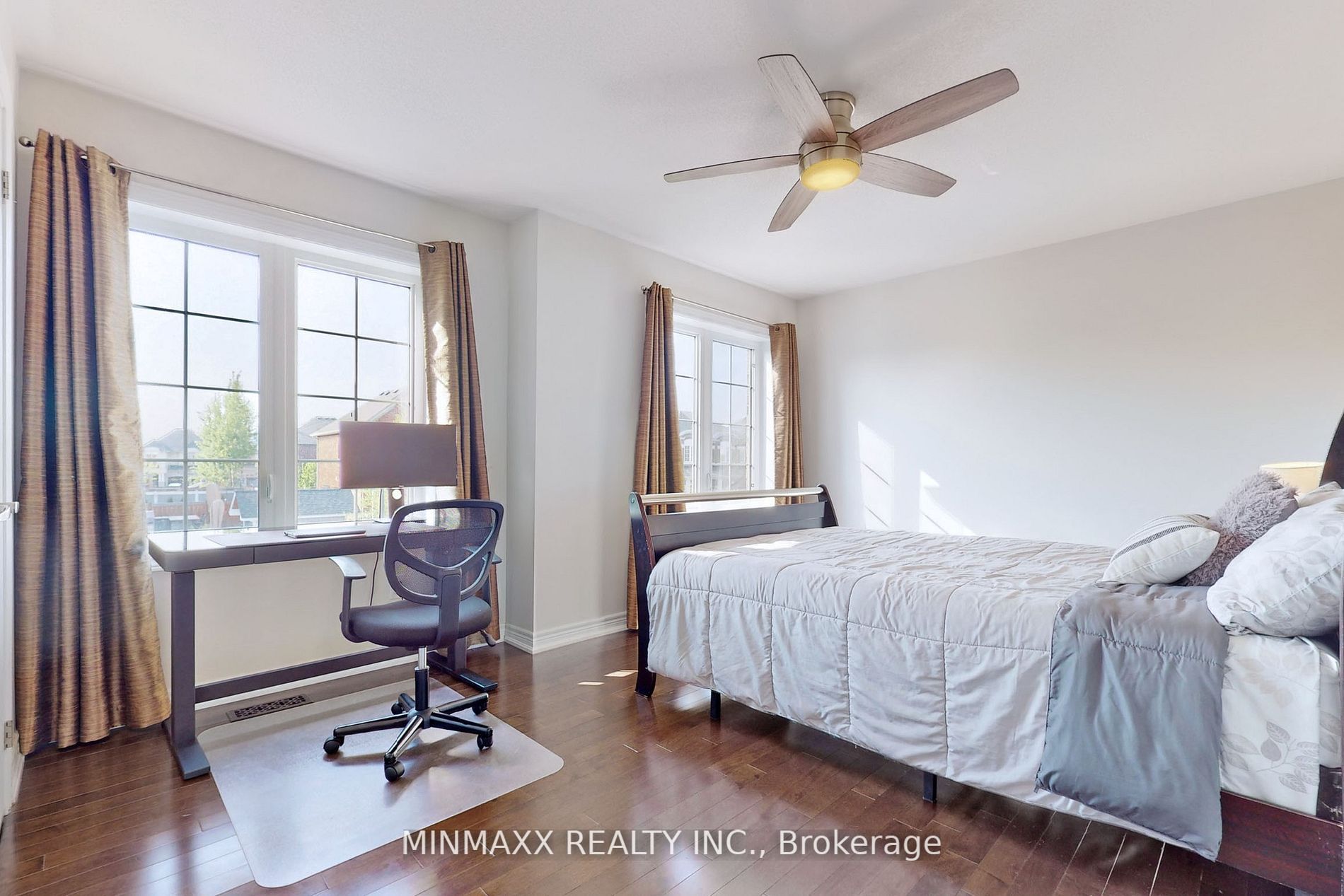 6 Jolana Cres
