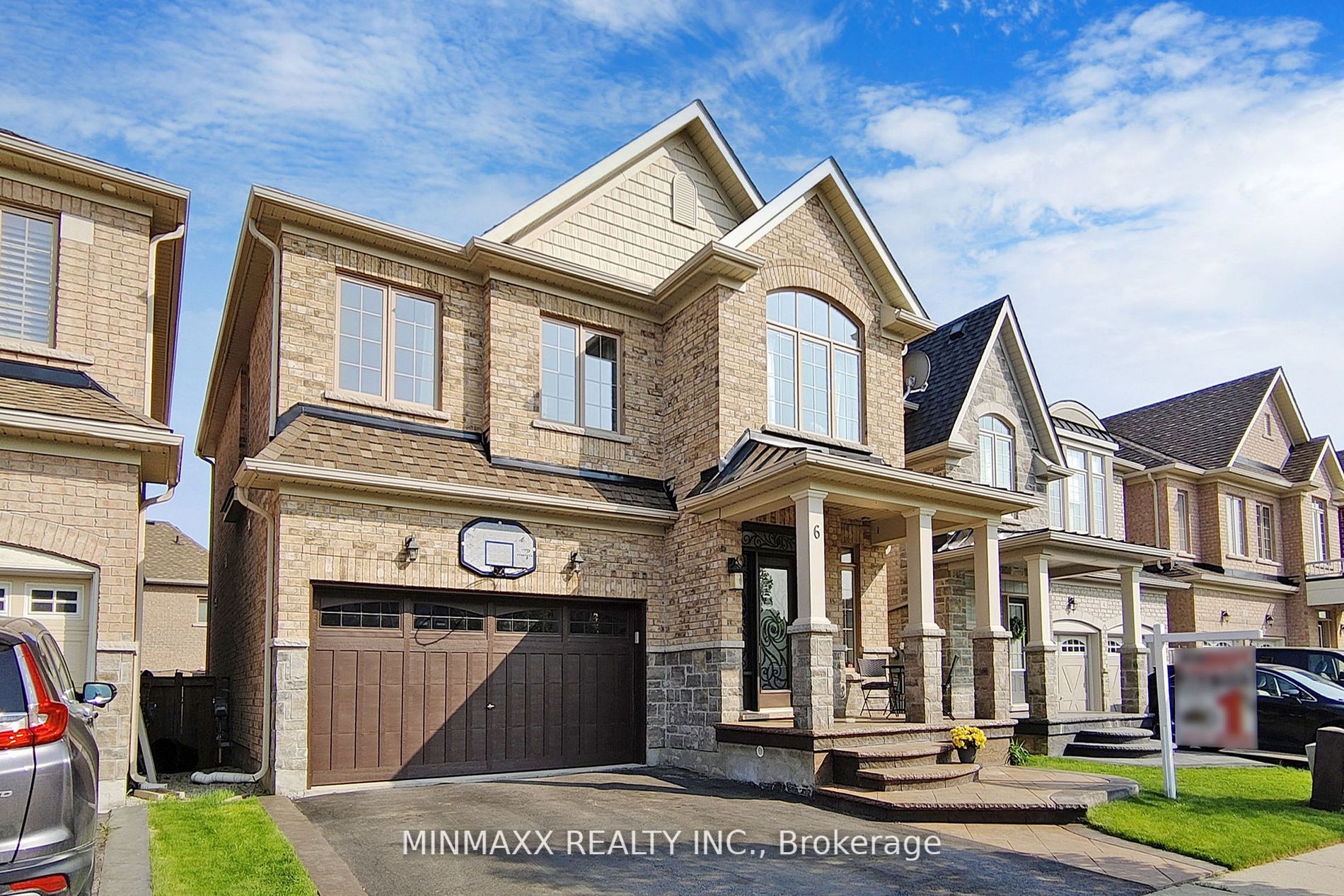 6 Jolana Cres