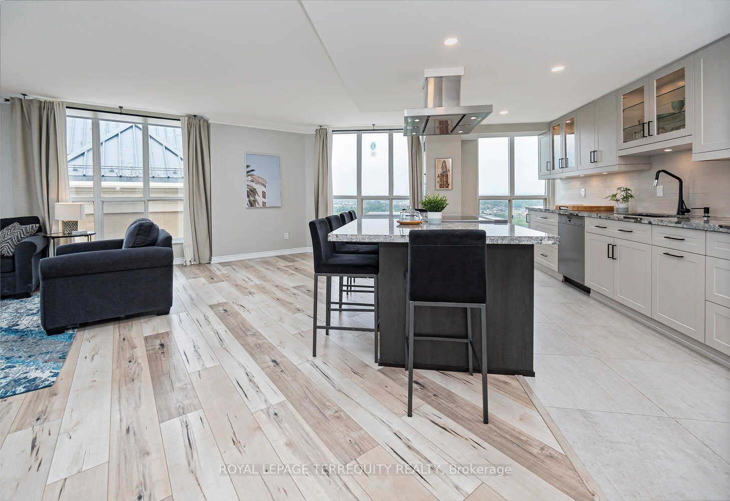 2285 Lake Shore Blvd W, #2108