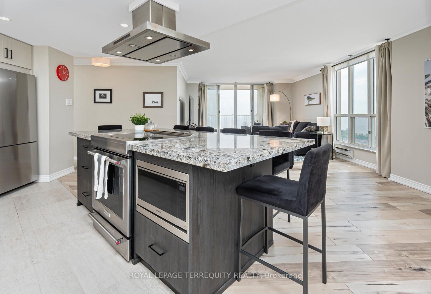 2285 Lake Shore Blvd W, #2108