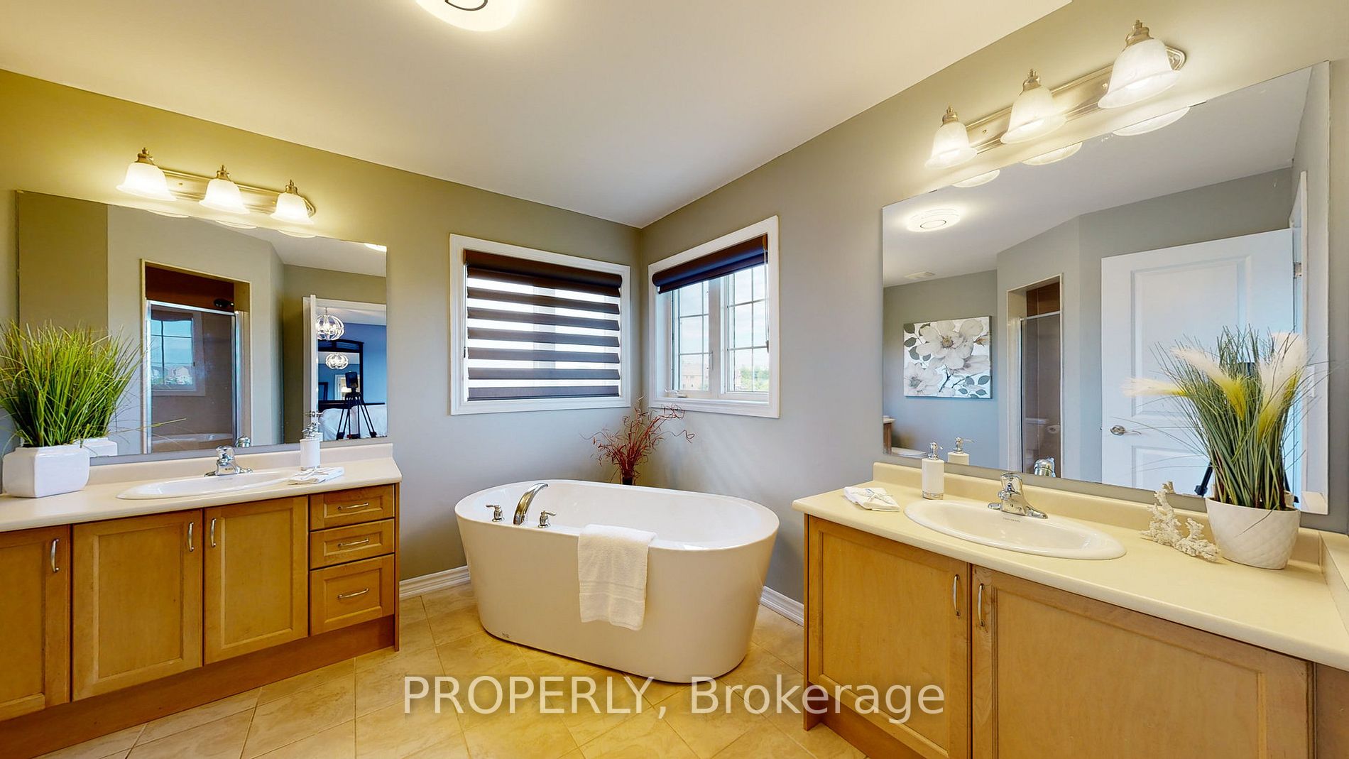 24 Lone Rock Circ