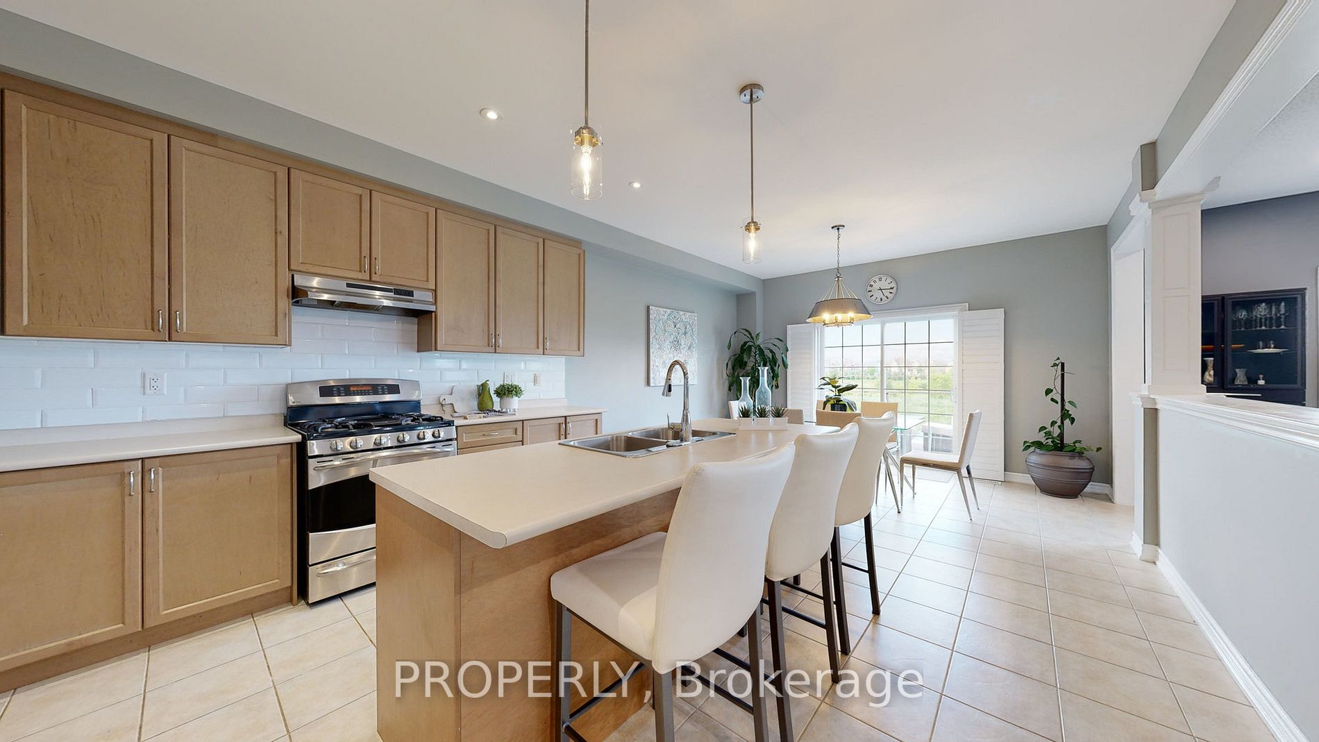 24 Lone Rock Circ