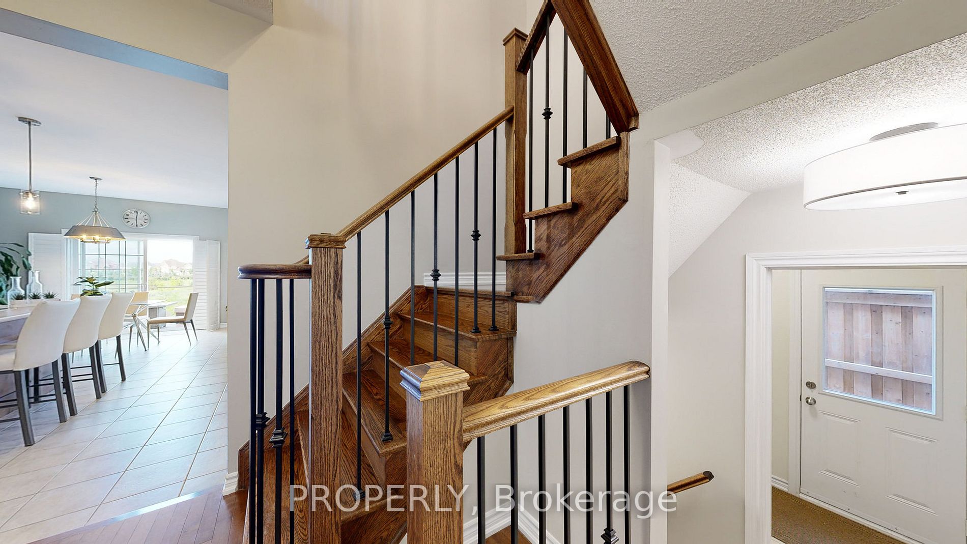 24 Lone Rock Circ