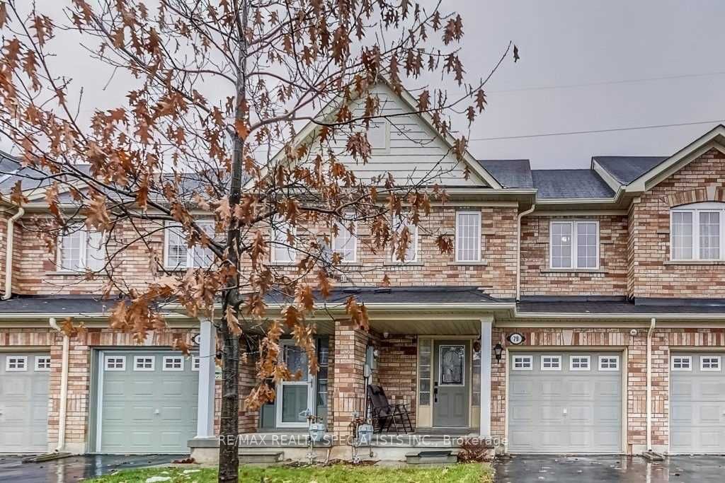79 Roundstone Dr
