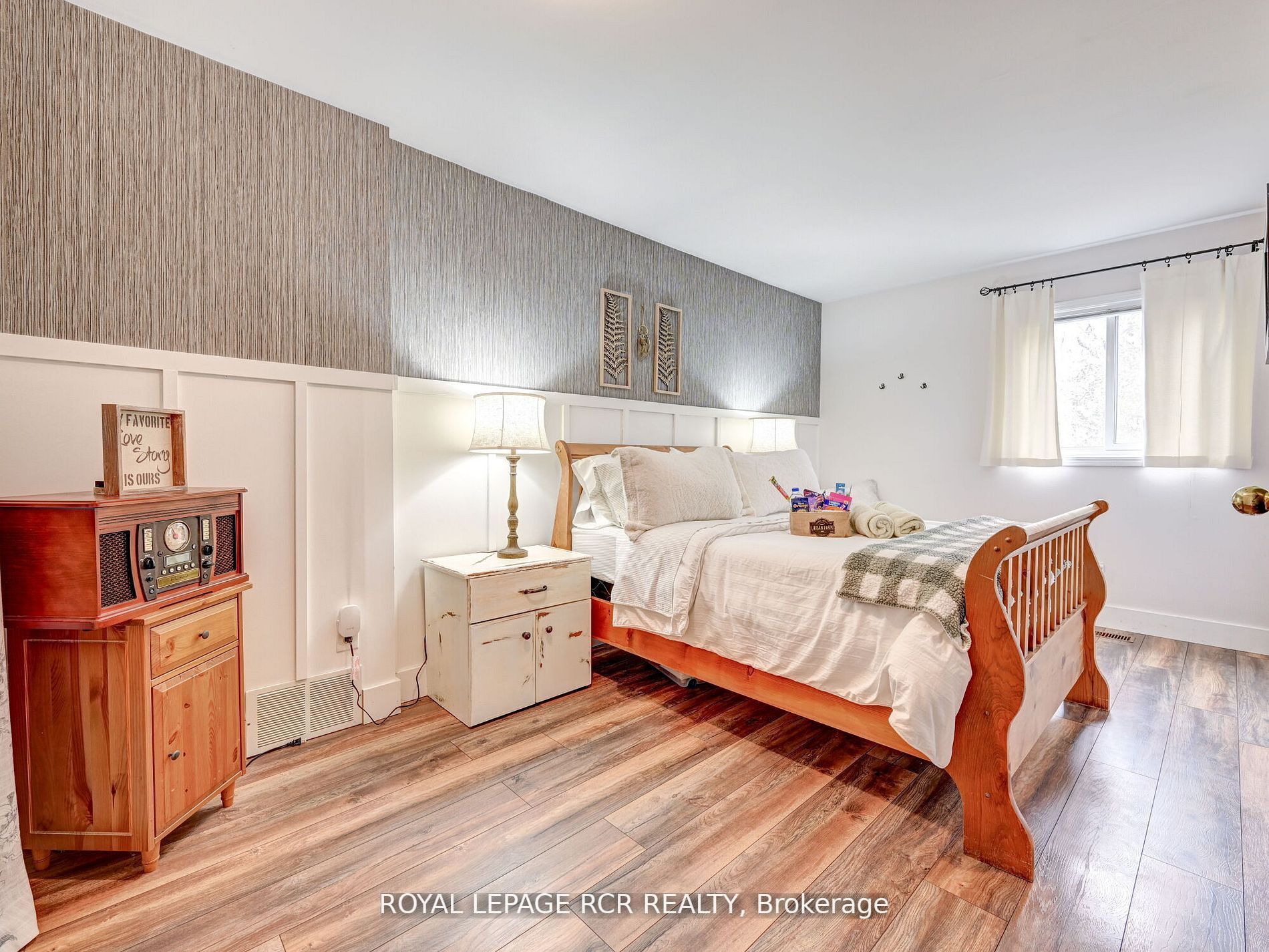 5992 Olde Base Line Road
