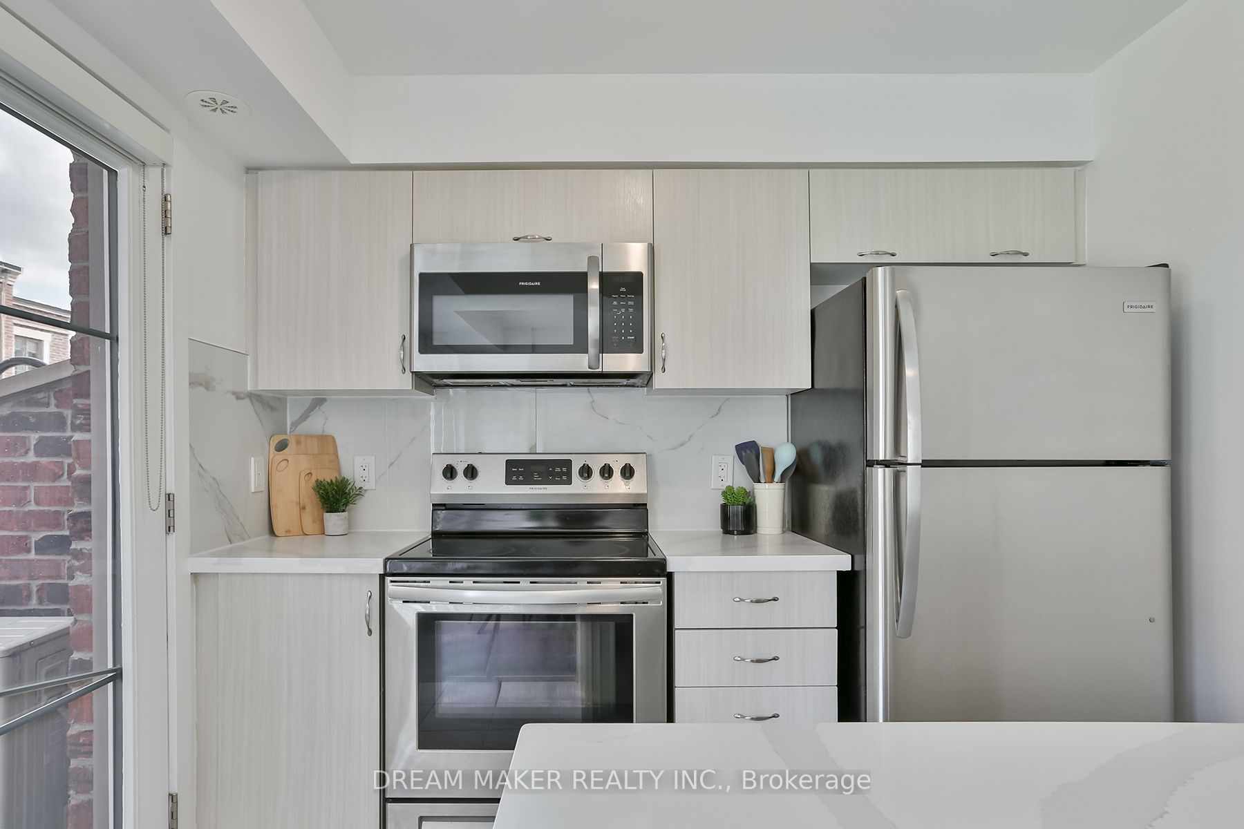 60 Parrotta Drive, #266