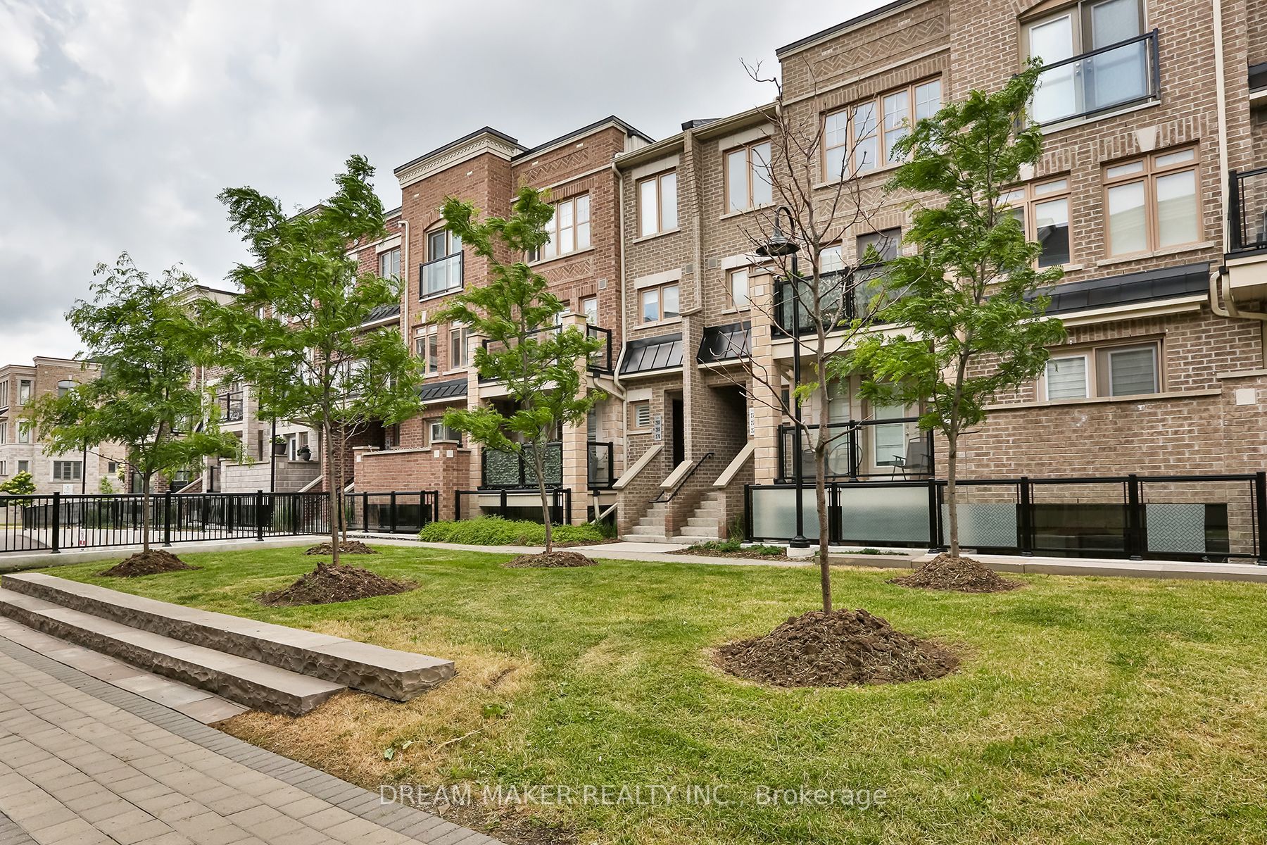 60 Parrotta Drive, #266