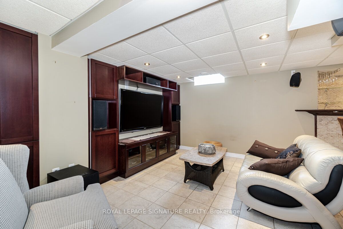 767 Sombrero Way