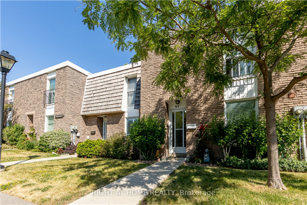 703 Burnhamthorpe Rd, Toronto