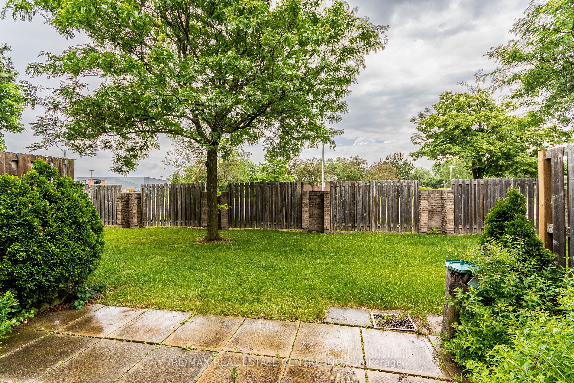 162 Enderby Cres, #162