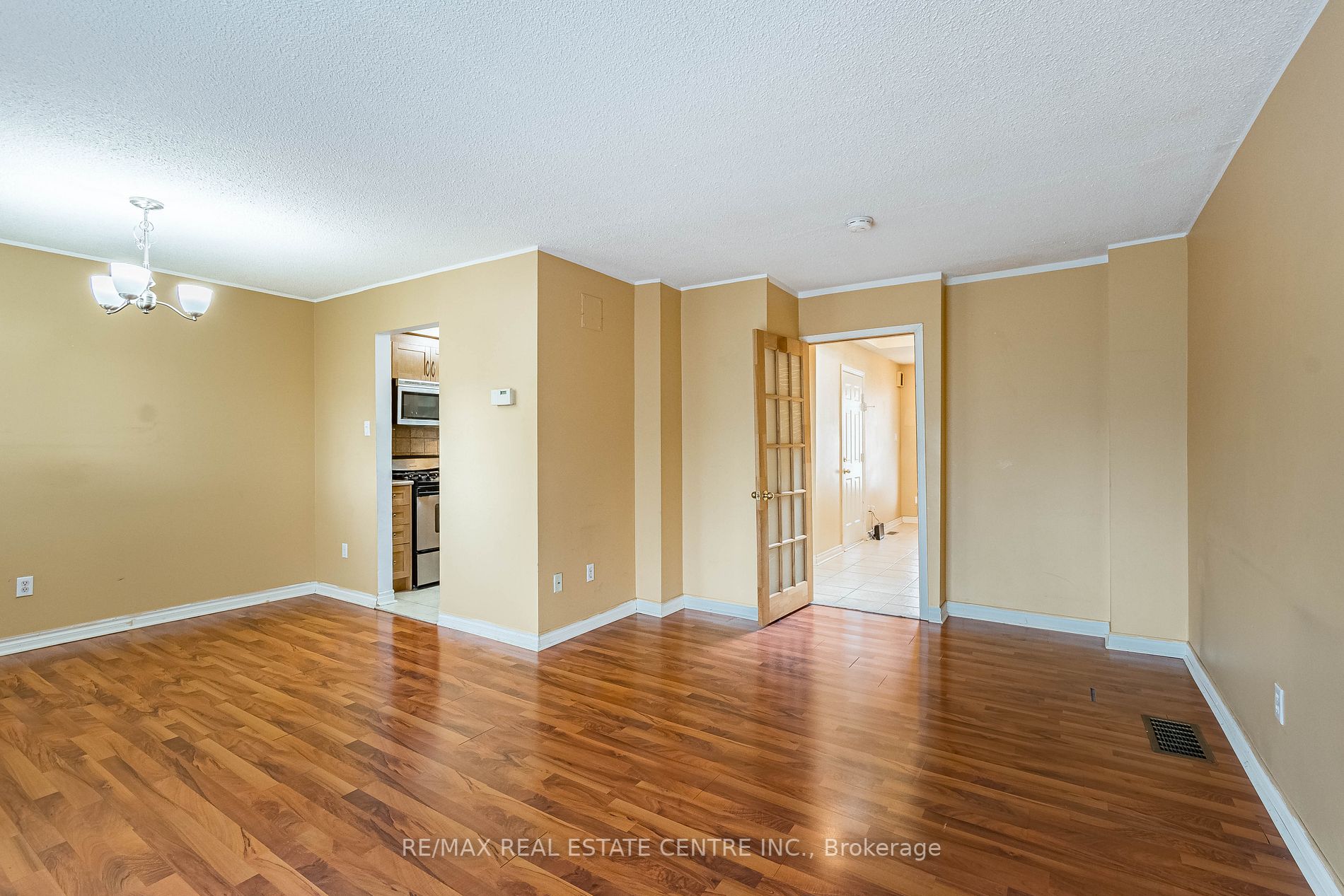 162 Enderby Cres, #162