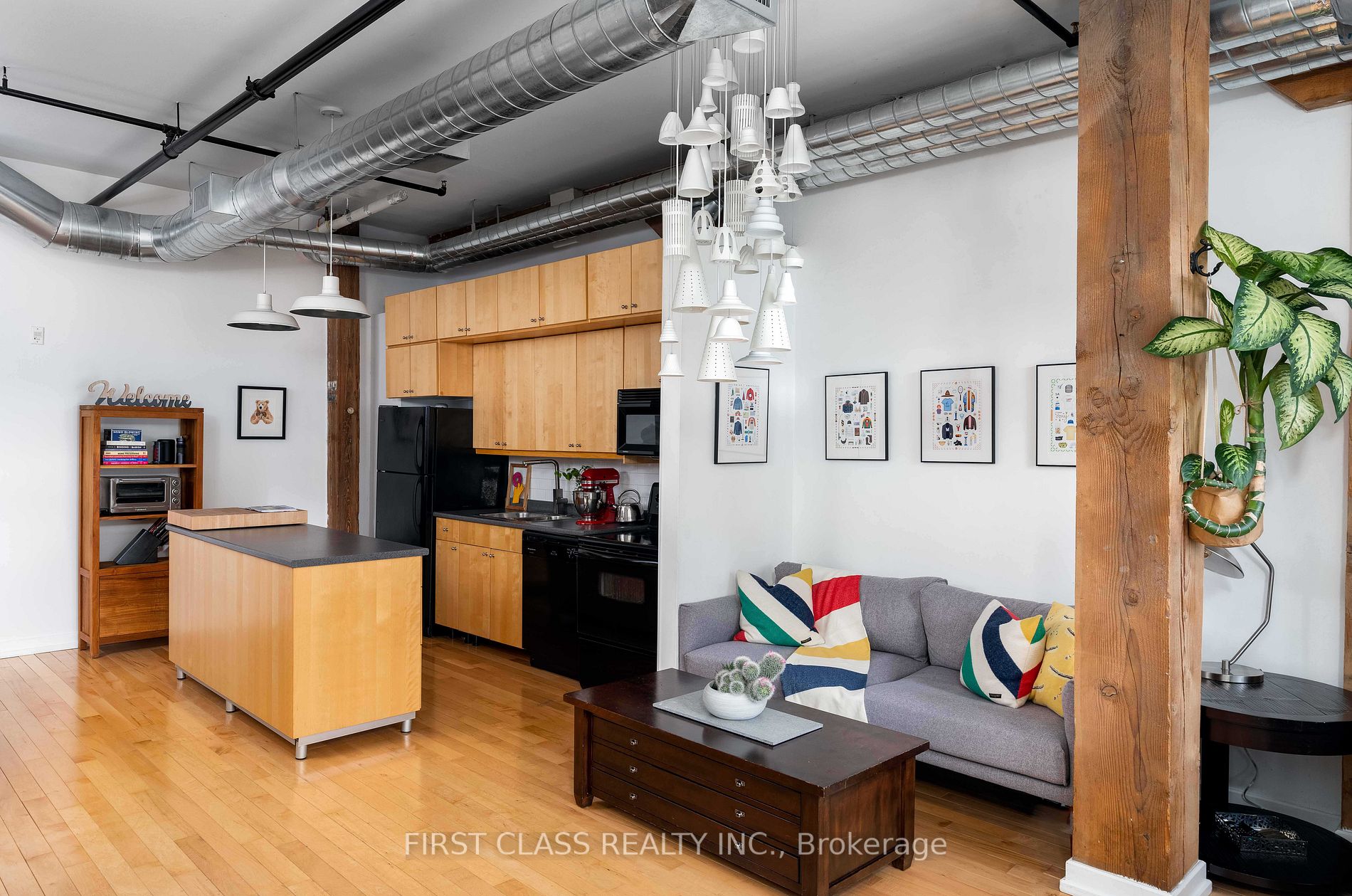 27 Brock Ave, #111