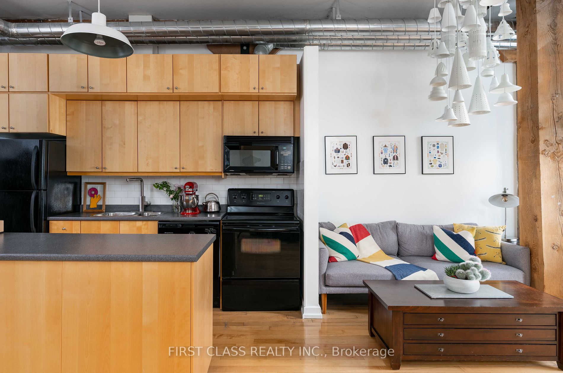 27 Brock Ave, #111