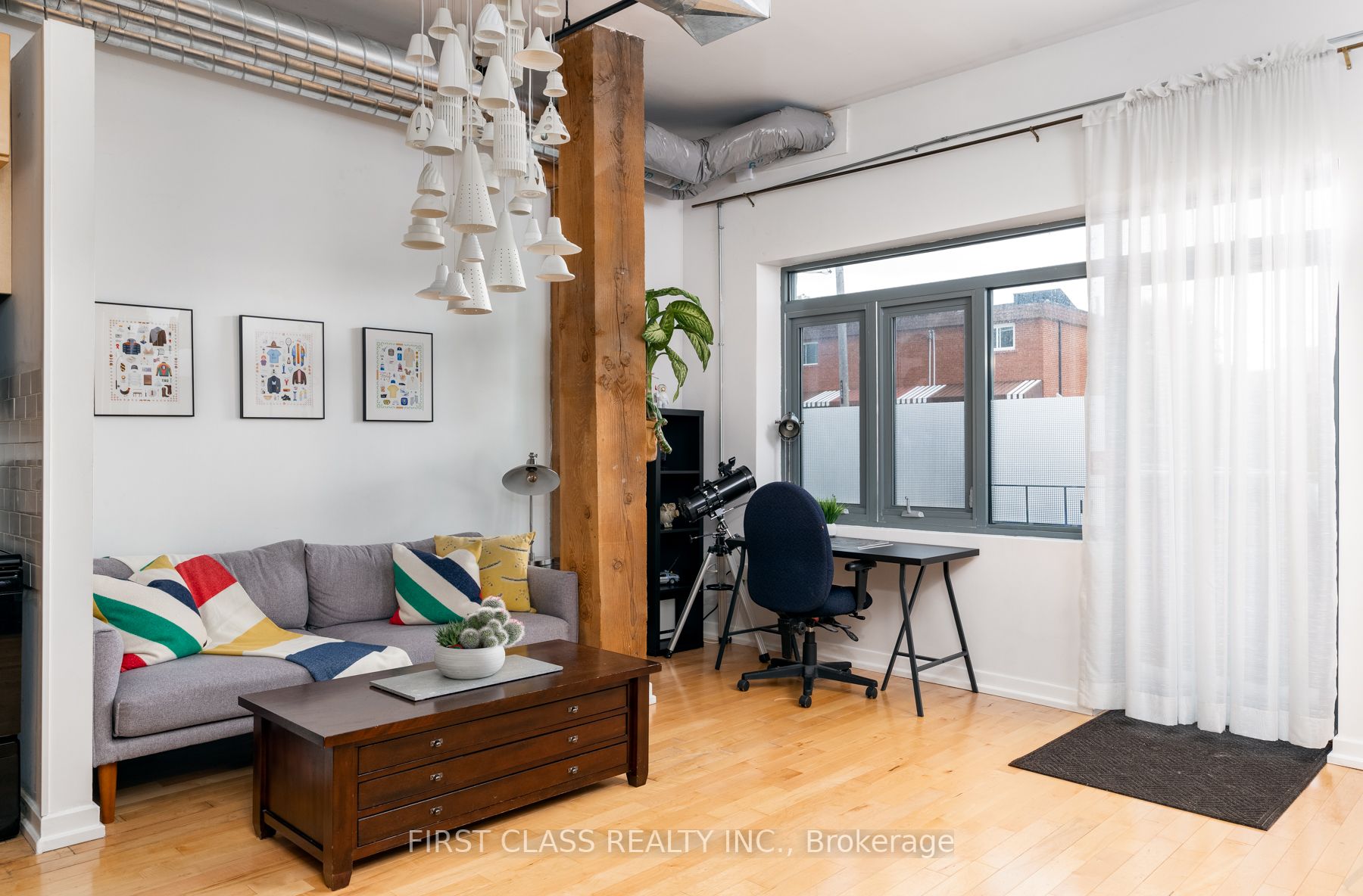 27 Brock Ave, #111