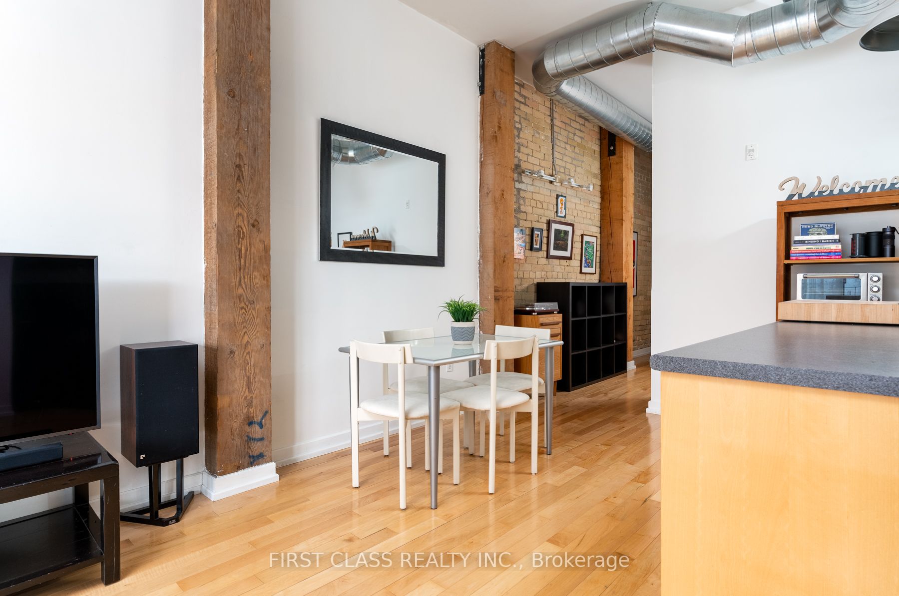 27 Brock Ave, #111
