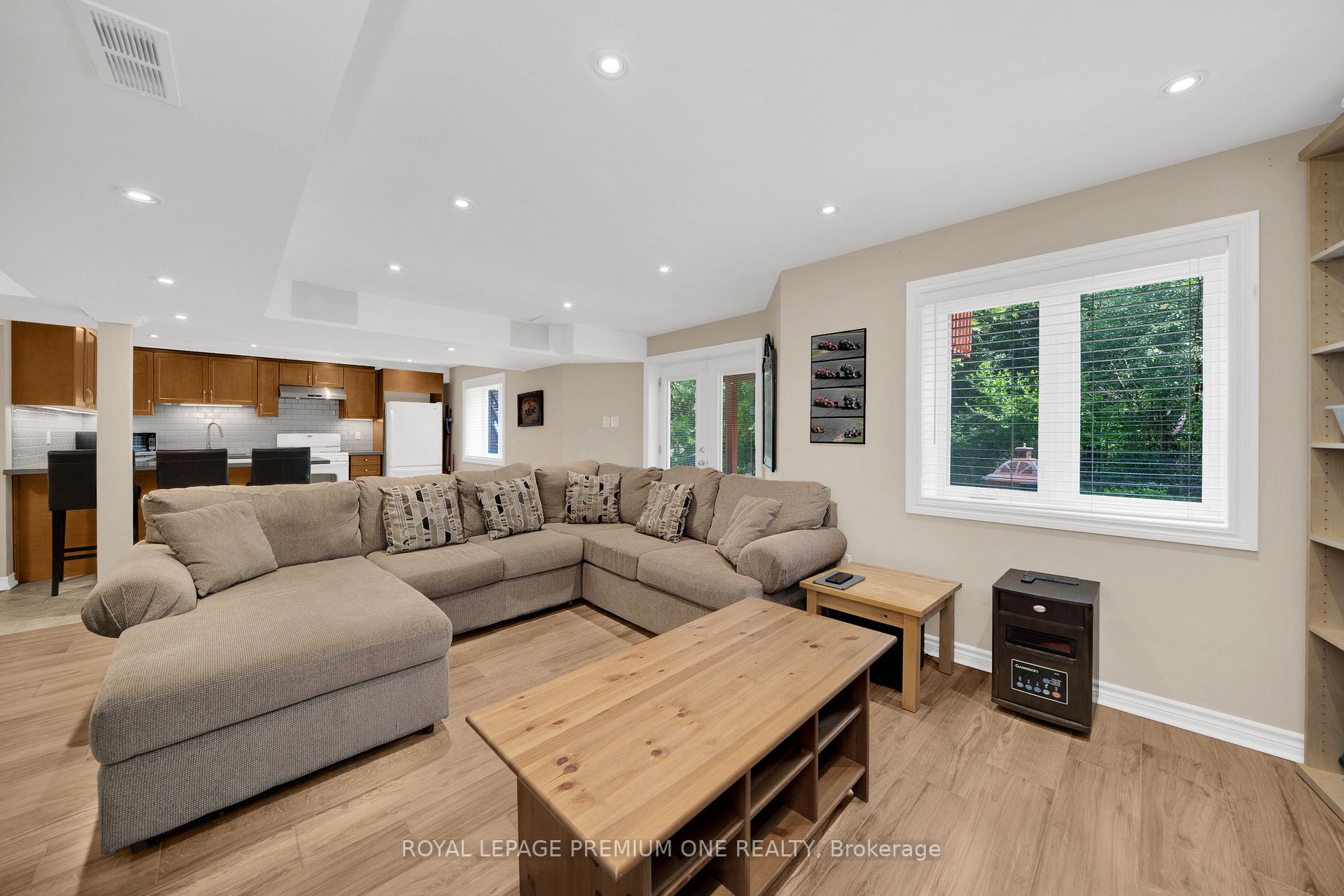 20 Bridgend Cres