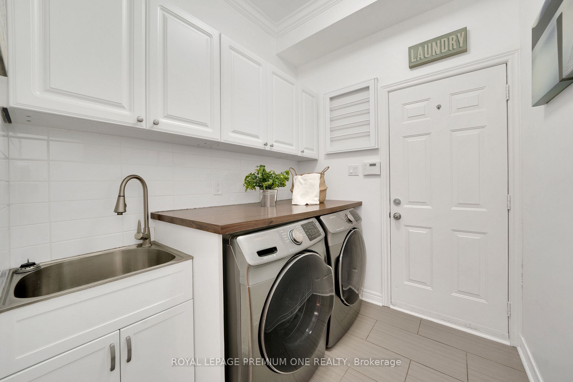20 Bridgend Cres