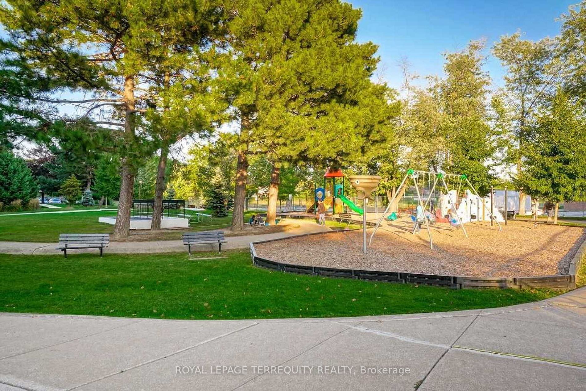 820 Burnhamthorpe Rd, #2310