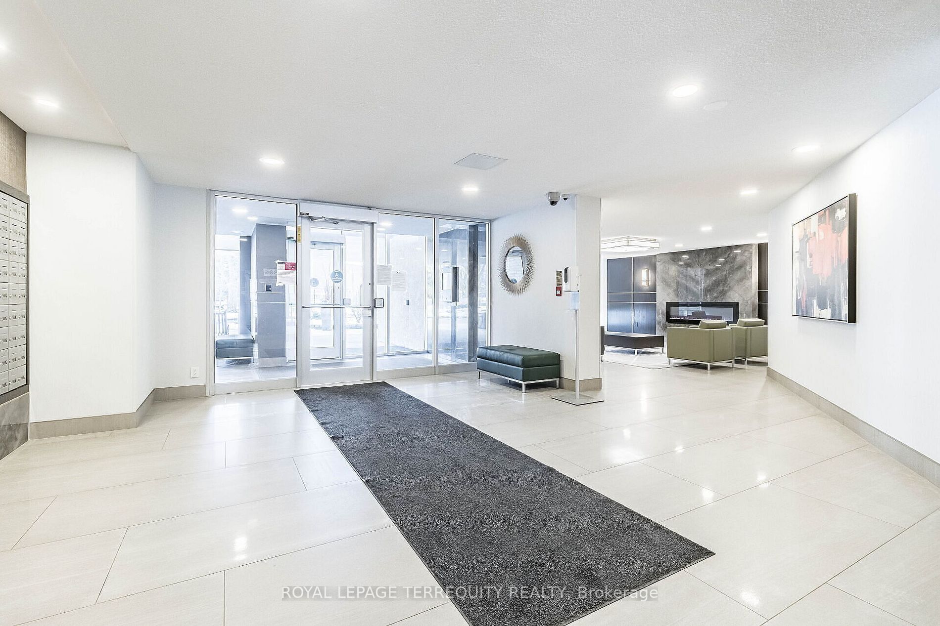 820 Burnhamthorpe Rd, #2310
