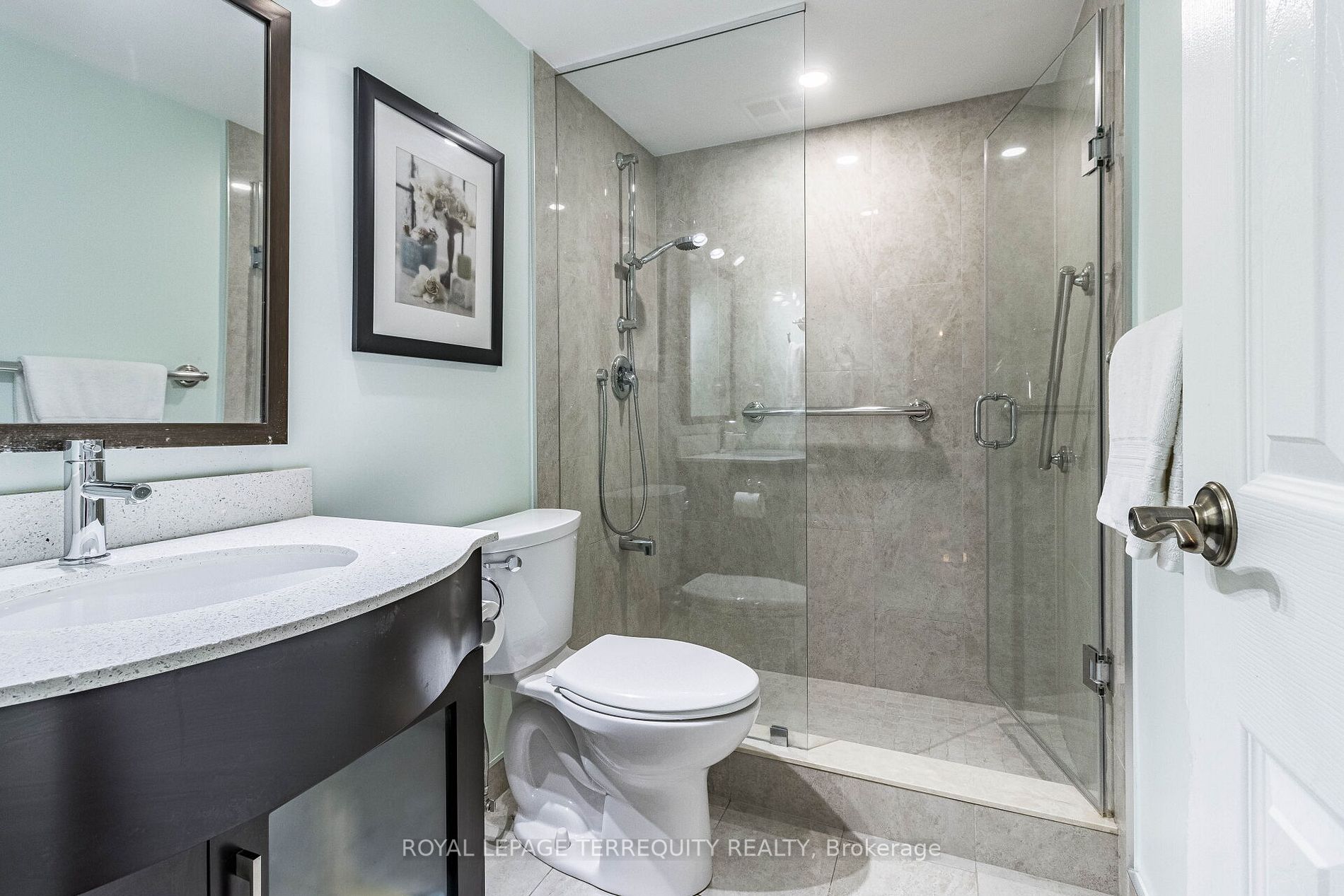 820 Burnhamthorpe Rd, #2310