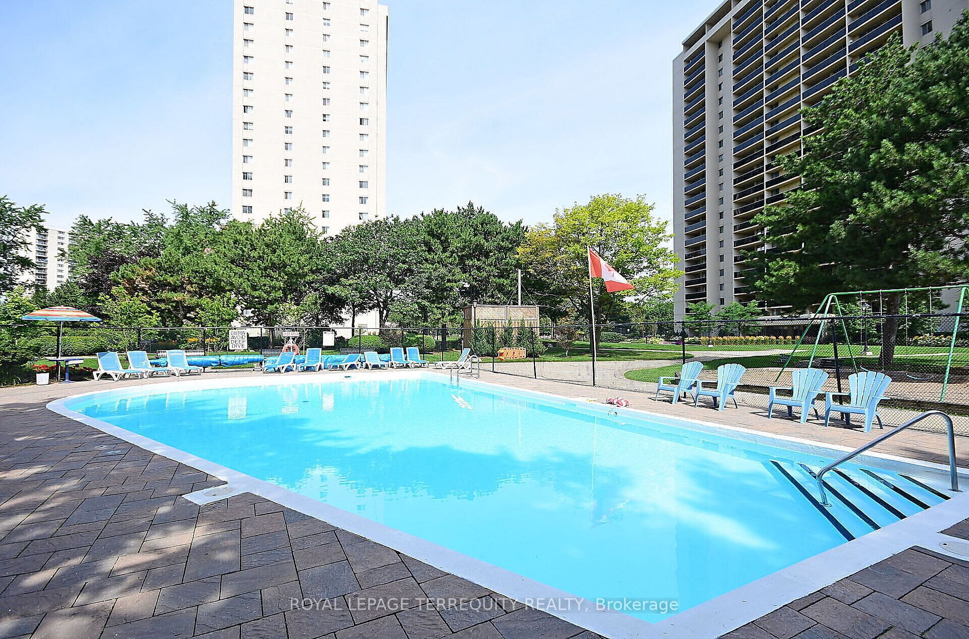 820 Burnhamthorpe Rd, #2310