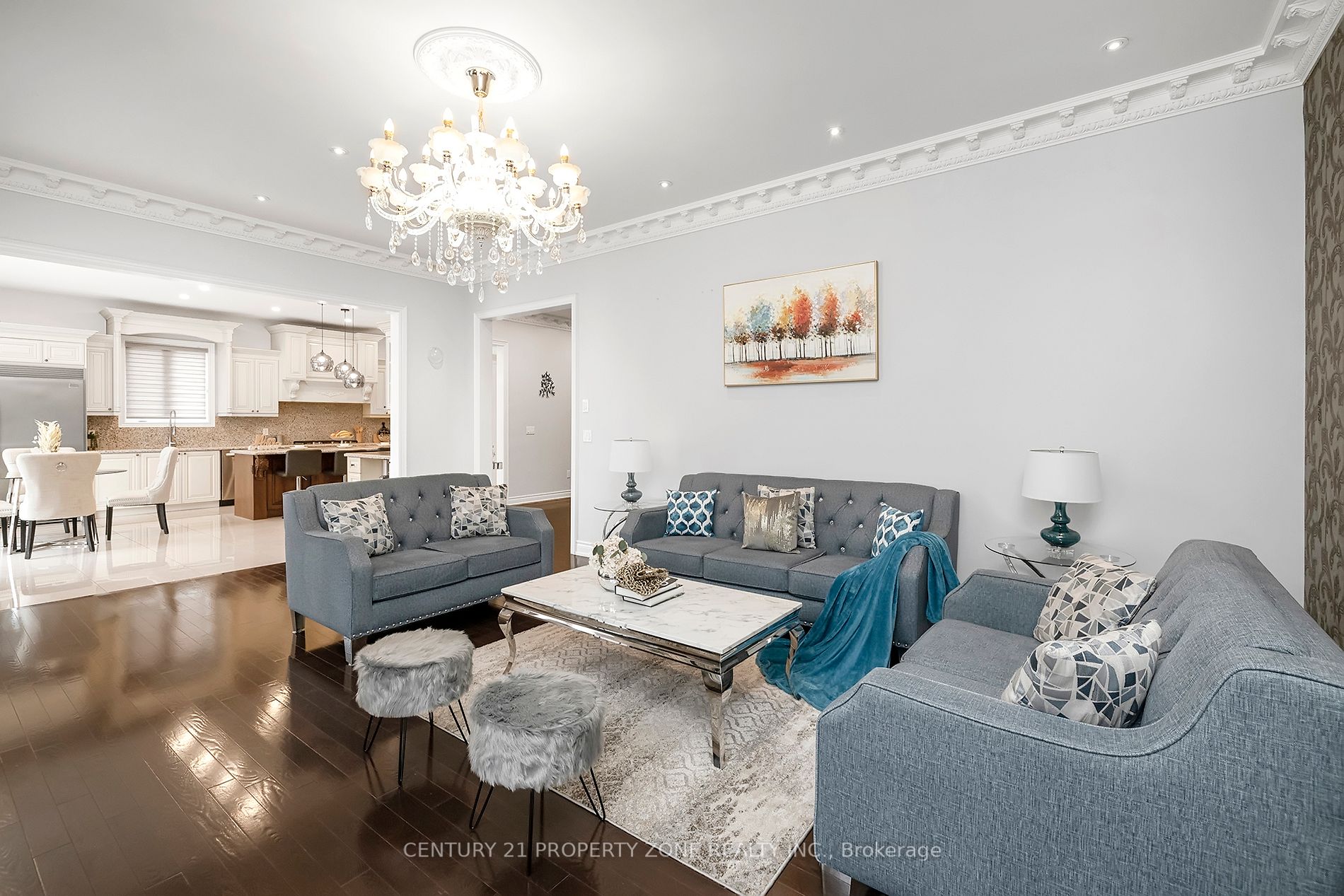 16 Ladbrook Cres
