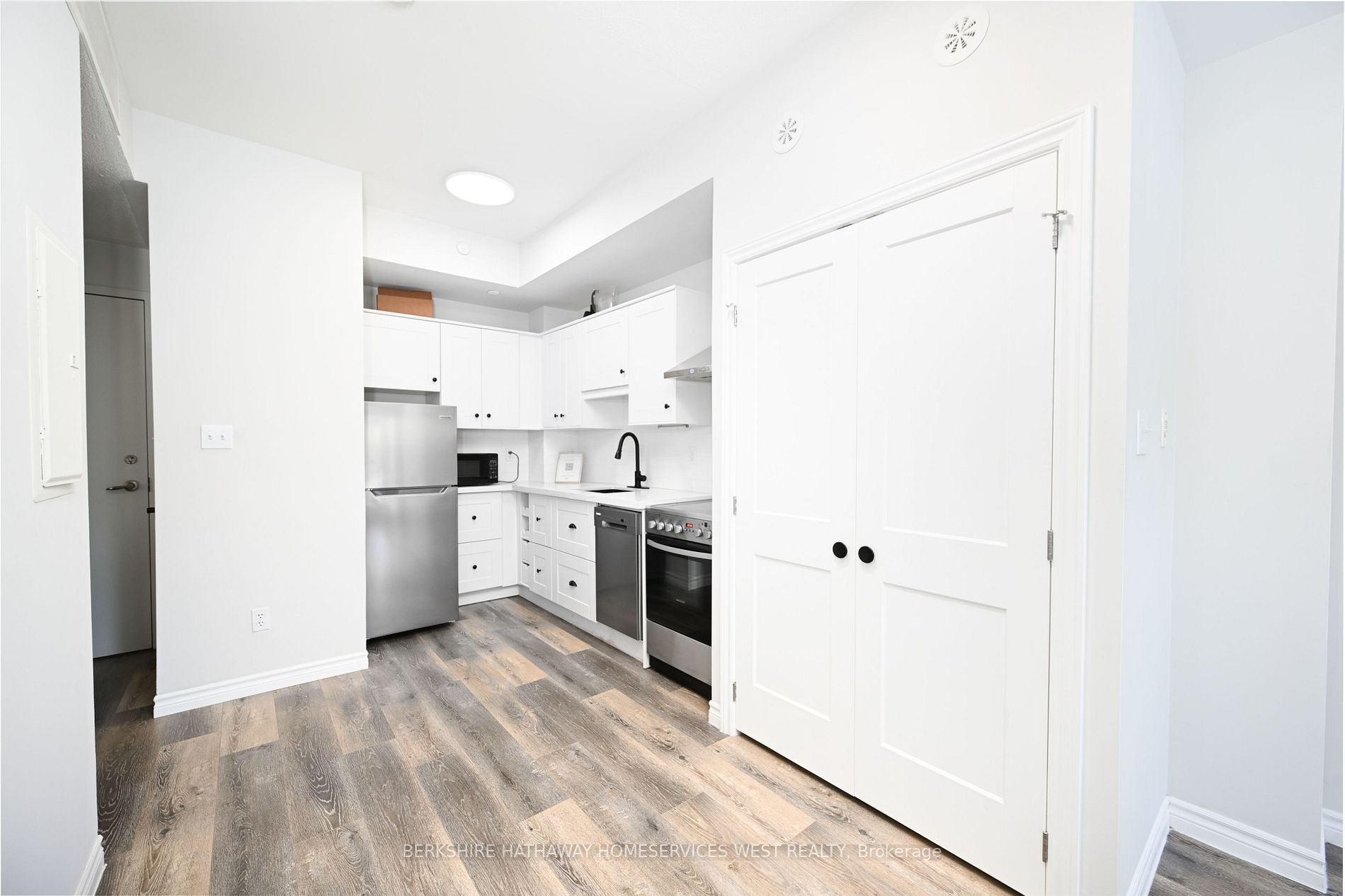 5150 Winston Churchill Boulevard, #107