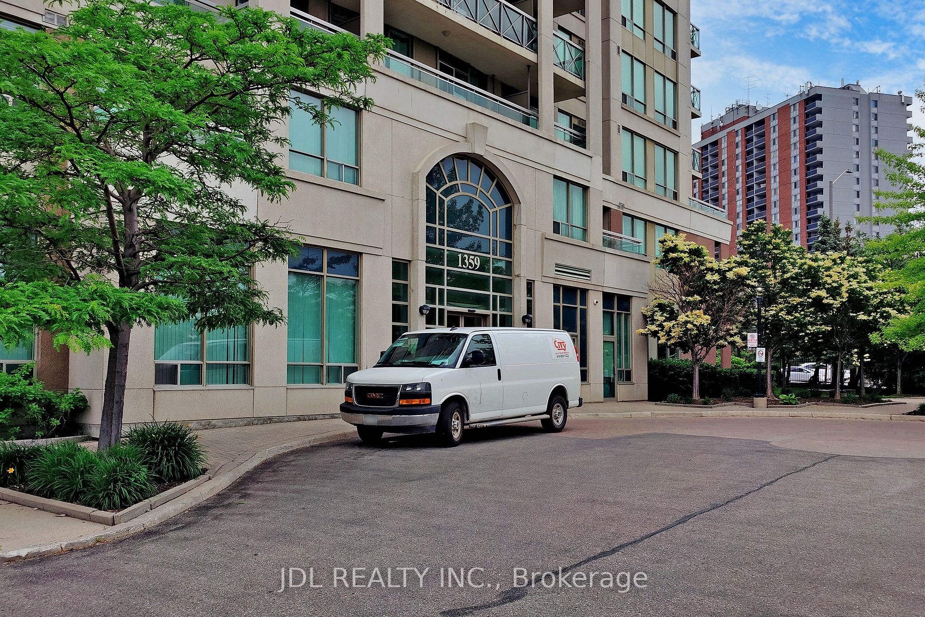 1359 Rathburn Rd E, #1614