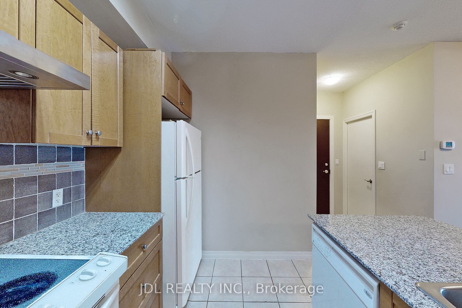 1359 Rathburn Rd E, #1614
