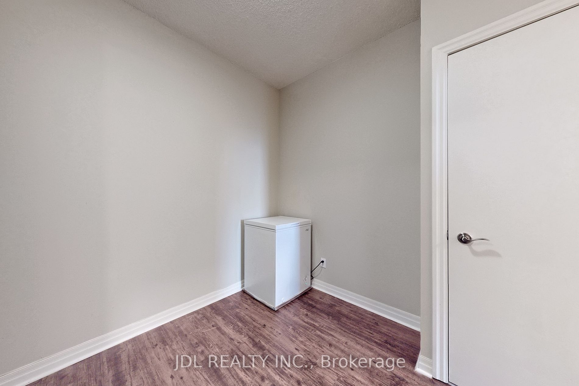 1359 Rathburn Rd E, #1614