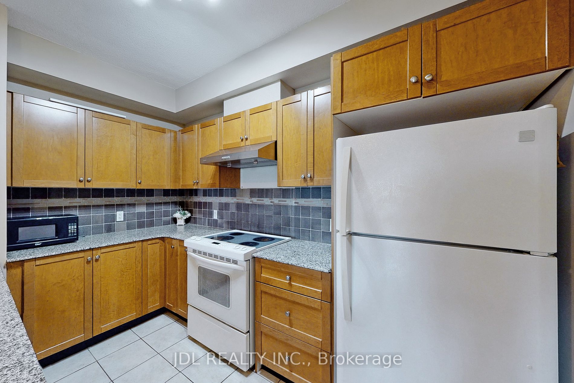 1359 Rathburn Rd E, #1614