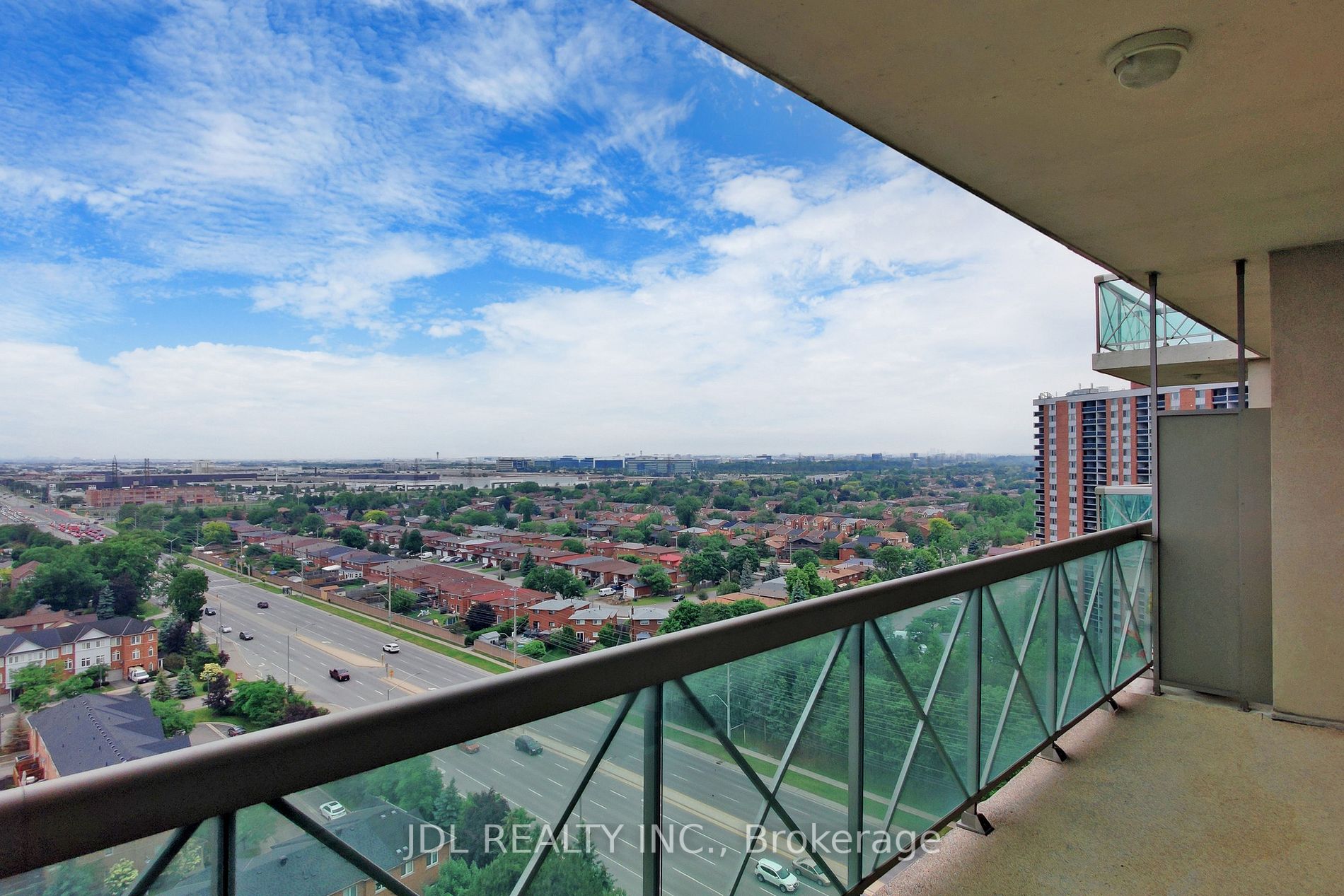 1359 Rathburn Rd E, #1614
