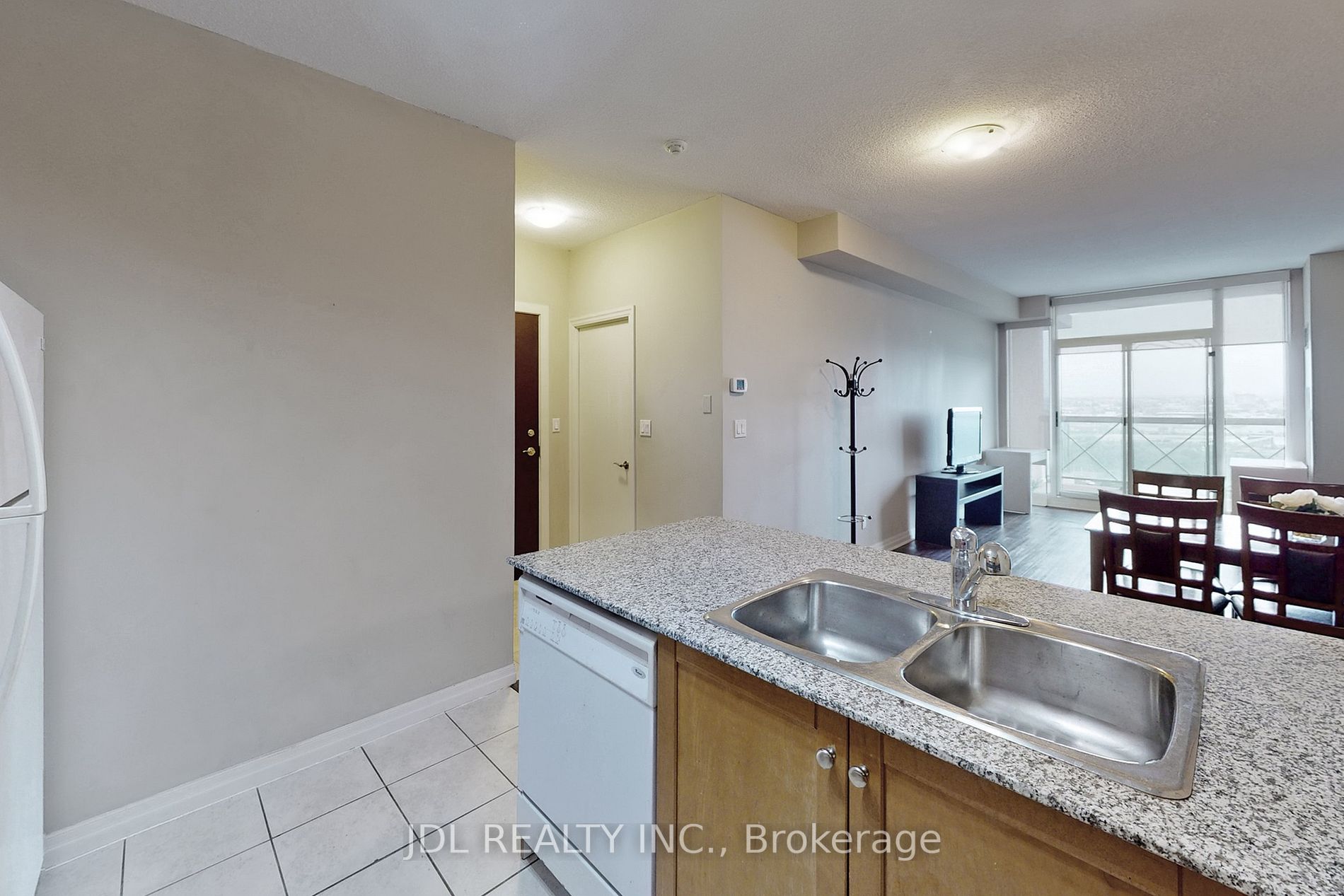1359 Rathburn Rd E, #1614