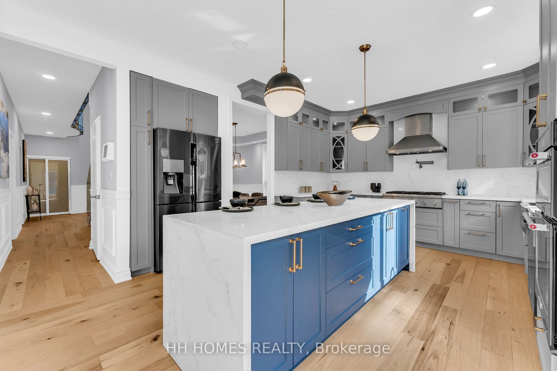 2293 Woodcrest Dr