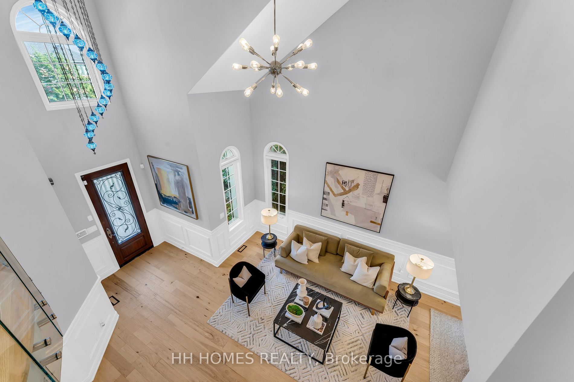 2293 Woodcrest Dr