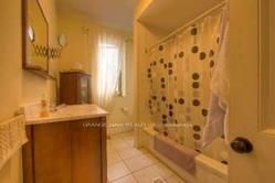 1544 King St W