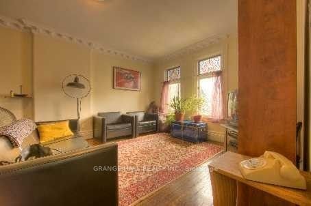 1544 King St W