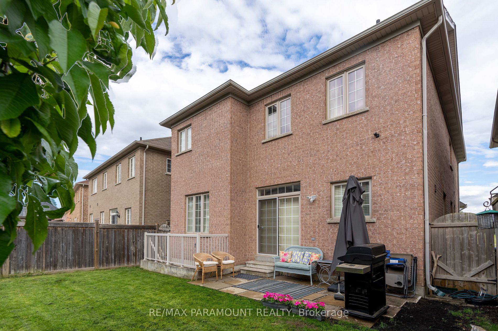 82 Abitibi Lake Dr